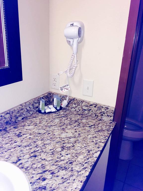 Texan Inn And Suites Tilden Εξωτερικό φωτογραφία