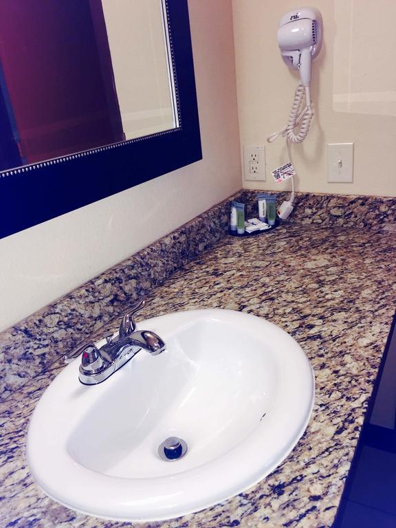 Texan Inn And Suites Tilden Δωμάτιο φωτογραφία