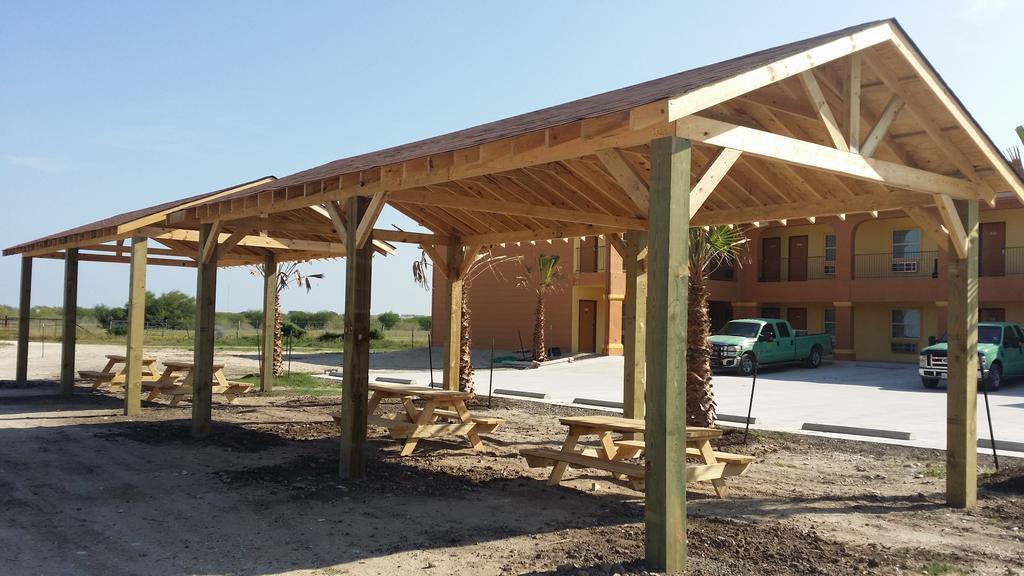 Texan Inn And Suites Tilden Εξωτερικό φωτογραφία